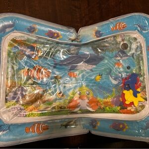 Baby water mat for tummy time